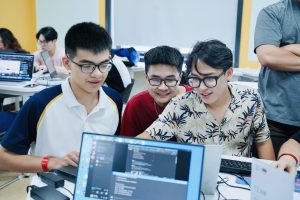 Lựa chọn trường Cao đẳng uy tín với chương trình đào tạo chất lượng sẽ giúp sinh viên phát triển kỹ năng nghề và nâng cao cơ hội việc làm trong tương lai